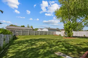 898 Debra Ln, Elk Grove Village, IL 60007 - Photo 25