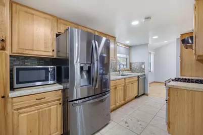 898 Debra Lane, Elk Grove Village, IL 60007 - Photo 11
