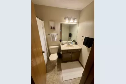 2430 E 51st Street #C, Davenport, IA 52807 - Photo 11
