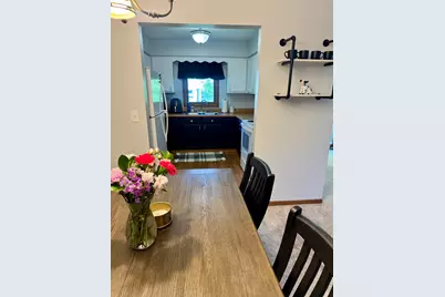 2430 E 51st Street #C, Davenport, IA 52807 - Photo 9