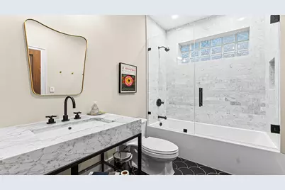 820 W Buckingham Place #1, Chicago, IL 60657 - Photo 19