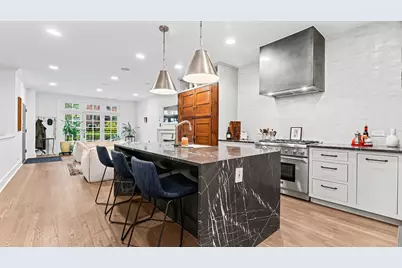 820 W Buckingham Place #1, Chicago, IL 60657 - Photo 5