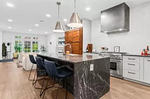 820 W Buckingham Pl, Chicago, IL 60657 - Photo 5