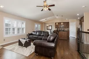 1412 Kickapoo Creek Rd, Bloomington, IL 61705 - Photo 13