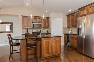 1412 Kickapoo Creek Rd, Bloomington, IL 61705 - Photo 15
