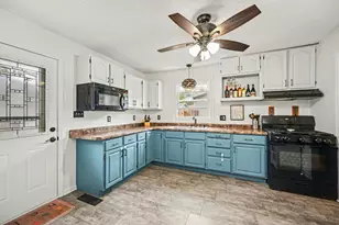 911 Lilac Ln, Joliet, IL 60435 - Photo 7