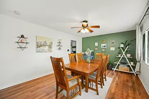 911 Lilac Ln, Joliet, IL 60435 - Photo 5