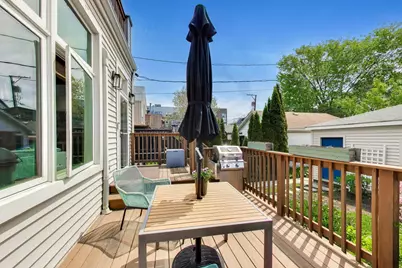 2433 W Hutchinson Street, Chicago, IL 60618 - Photo 29