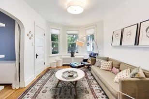 2433 W Hutchinson St, Chicago, IL 60618 - Photo 5