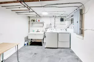 2433 W Hutchinson St, Chicago, IL 60618 - Photo 33