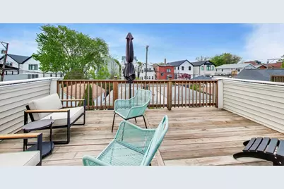 2433 W Hutchinson Street, Chicago, IL 60618 - Photo 27