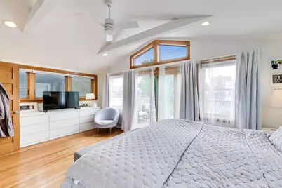 2433 W Hutchinson Street, Chicago, IL 60618 - Photo 17