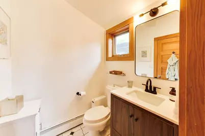 2433 W Hutchinson Street, Chicago, IL 60618 - Photo 25