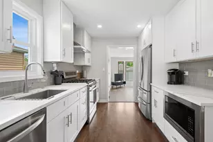 6341 N Tripp Ave, Chicago, IL 60646 - Photo 9