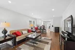6341 N Tripp Ave, Chicago, IL 60646 - Photo 7