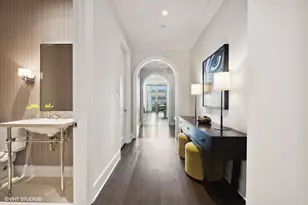 118 E Erie St, Chicago, IL 60611 - Photo 19