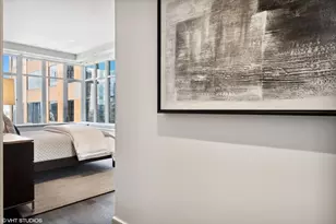 118 E Erie St, Chicago, IL 60611 - Photo 27
