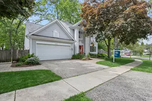 459 Rock Hall Cir, Grayslake, IL 60030 - Photo 1