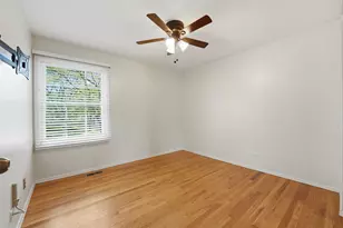516 Janine Ln, Schaumburg, IL 60193 - Photo 15