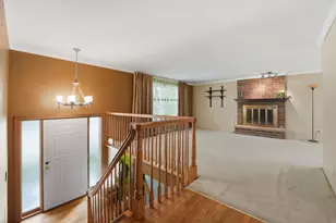 516 Janine Ln, Schaumburg, IL 60193 - Photo 3