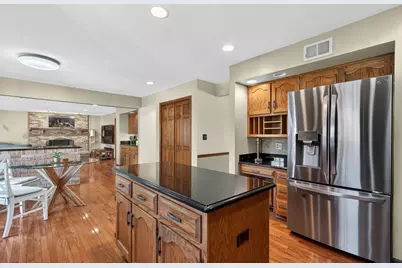 1659 Brittany Lane, Hoffman Estates, IL 60192 - Photo 7