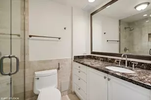 180 E Pearson St, Chicago, IL 60611 - Photo 11