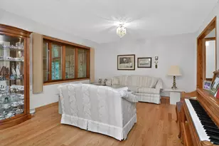 2039 Bernadette Ln, Yorkville, IL 60560 - Photo 5