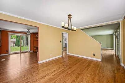 114 W Berkshire Avenue, Lombard, IL 60148 - Photo 9
