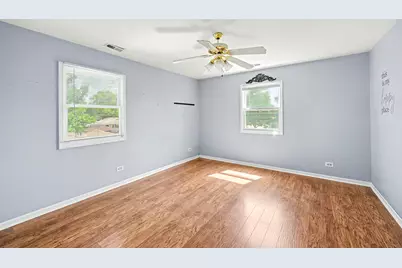 114 W Berkshire Avenue, Lombard, IL 60148 - Photo 23
