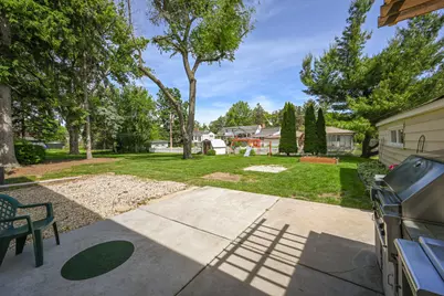 114 W Berkshire Avenue, Lombard, IL 60148 - Photo 27