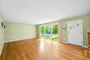 114 W Berkshire Ave, Lombard, IL 60148 - Photo 5
