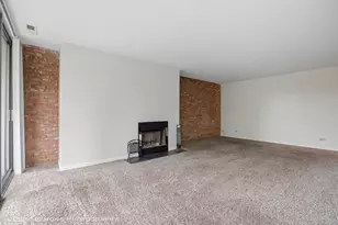 5950 Oakwood Dr, Lisle, IL 60532 - Photo 5