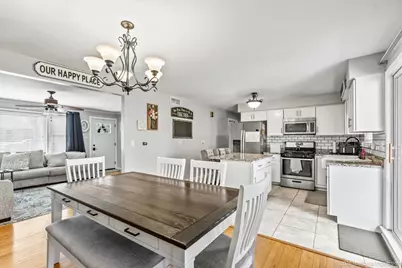 8836 W 93rd Place, Hickory Hills, IL 60457 - Photo 9