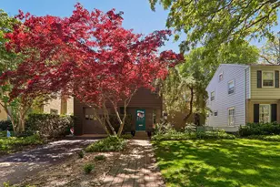 2724 Simpson St, Evanston, IL 60201 - Photo 1