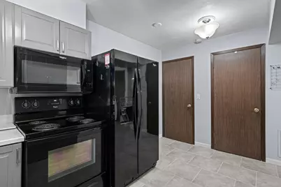 2501 26th Avenue Court #1-E, Rock Island, IL 61201 - Photo 11