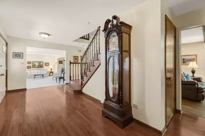 65 Regent Drive, Oak Brook, IL 60523 - Photo 3