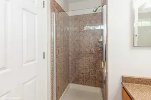 2215 Stoughton Dr, Aurora, IL 60502 - Photo 13