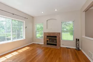 2215 Stoughton Dr, Aurora, IL 60502 - Photo 3