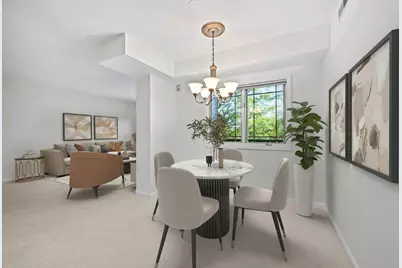 650 Laurel Avenue #303, Highland Park, IL 60035 - Photo 5