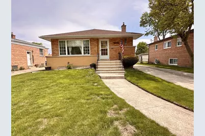 10021 Minnick Avenue, Oak Lawn, IL 60453 - Photo 1