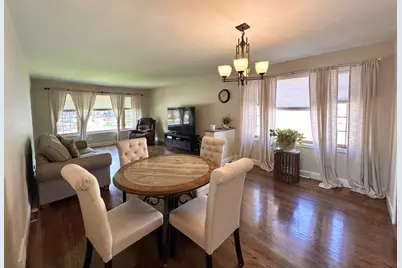 10021 Minnick Avenue, Oak Lawn, IL 60453 - Photo 7