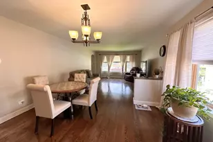 10021 Minnick Ave, Oak Lawn, IL 60453 - Photo 5