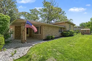 6351 W 124th Pl, Palos Heights, IL 60463 - Photo 1