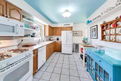 210 N 2nd Avenue, Villa Park, IL 60181 - Photo 9