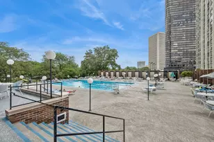 5455 N Sheridan Rd, Chicago, IL 60640 - Photo 17