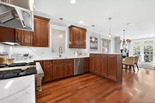924 W Roscoe St, Chicago, IL 60657 - Photo 15