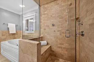 924 W Roscoe St, Chicago, IL 60657 - Photo 27