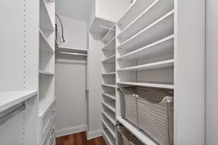 924 W Roscoe St, Chicago, IL 60657 - Photo 29