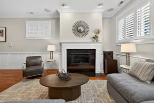 924 W Roscoe St, Chicago, IL 60657 - Photo 35