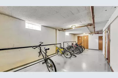 2606 W Balmoral Avenue #311, Chicago, IL 60625 - Photo 11